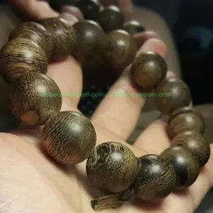 越南沉香珠手鍊1